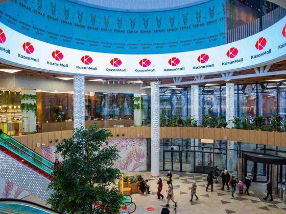 Атриум ТЦ Kazan Mall в Казани с рекламными поверхностями